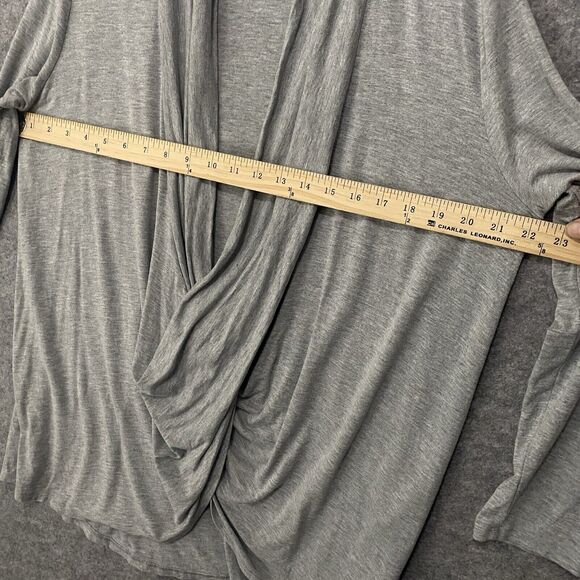 Chicos Zenergy Raquel Surplice Wrap Top Womens Sz 2 US L Gray Stretch Athleisure - Picture 5 of 7